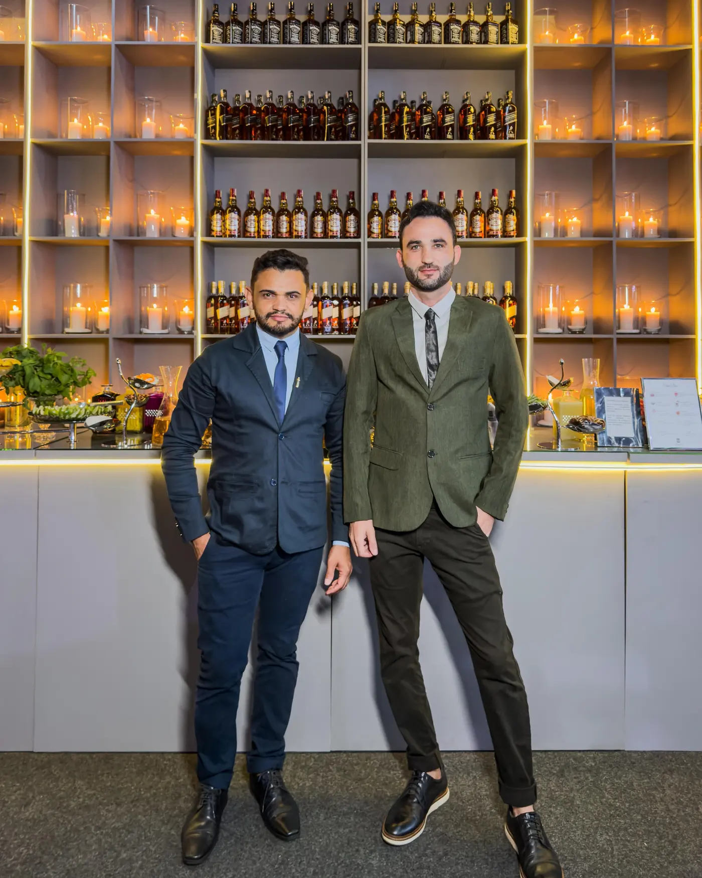Robson e Matheus, fundadores da Royale Coquetelaria